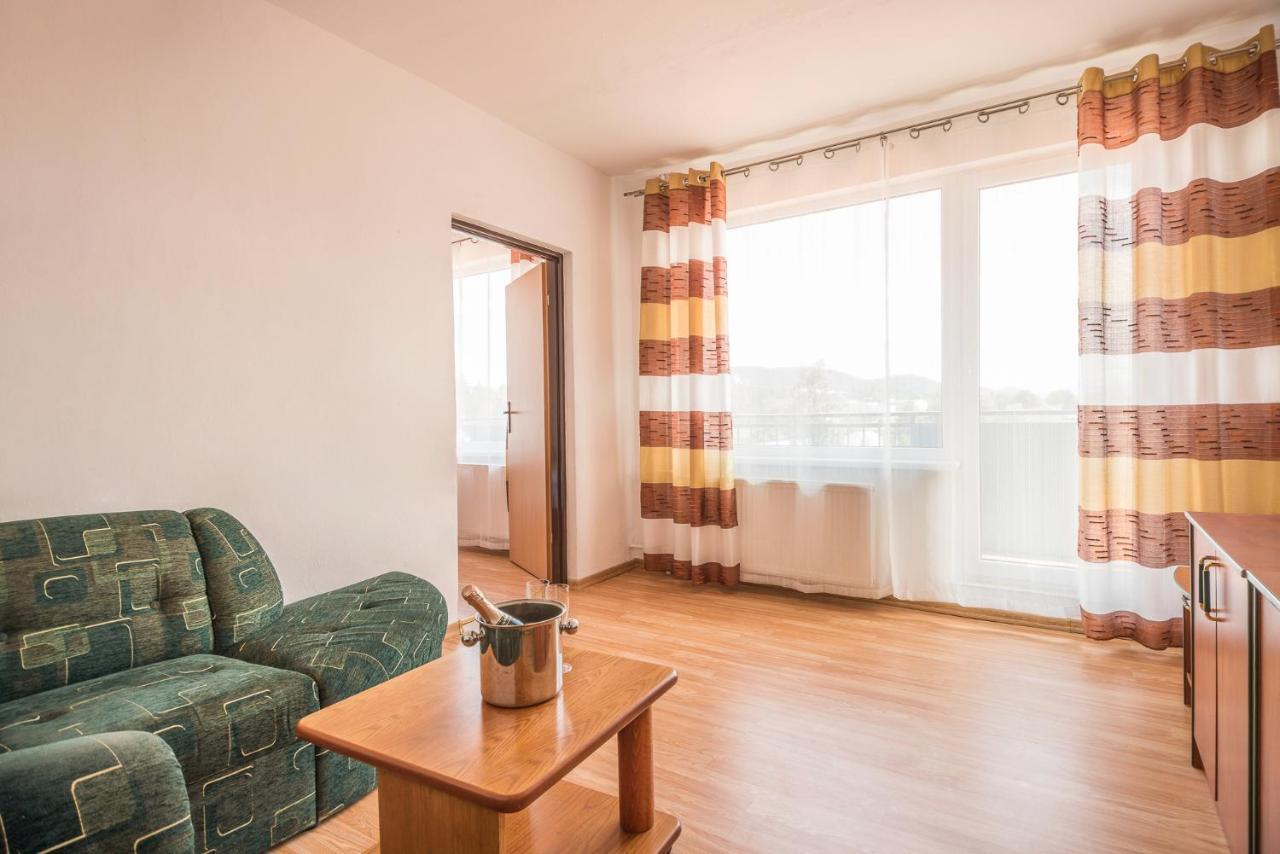 Hybadlo Motel Liptovsky Hradok Ngoại thất bức ảnh