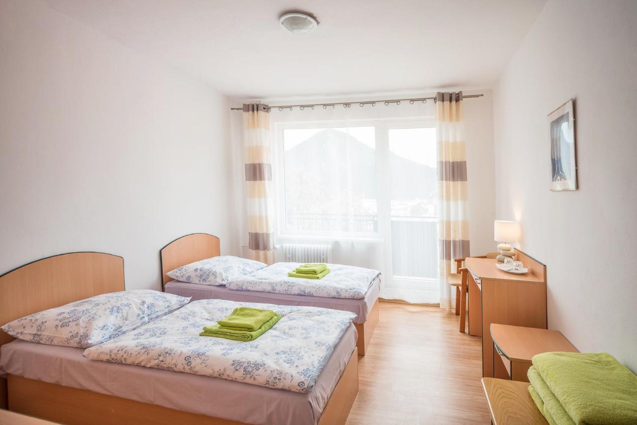 Hybadlo Motel Liptovsky Hradok Ngoại thất bức ảnh